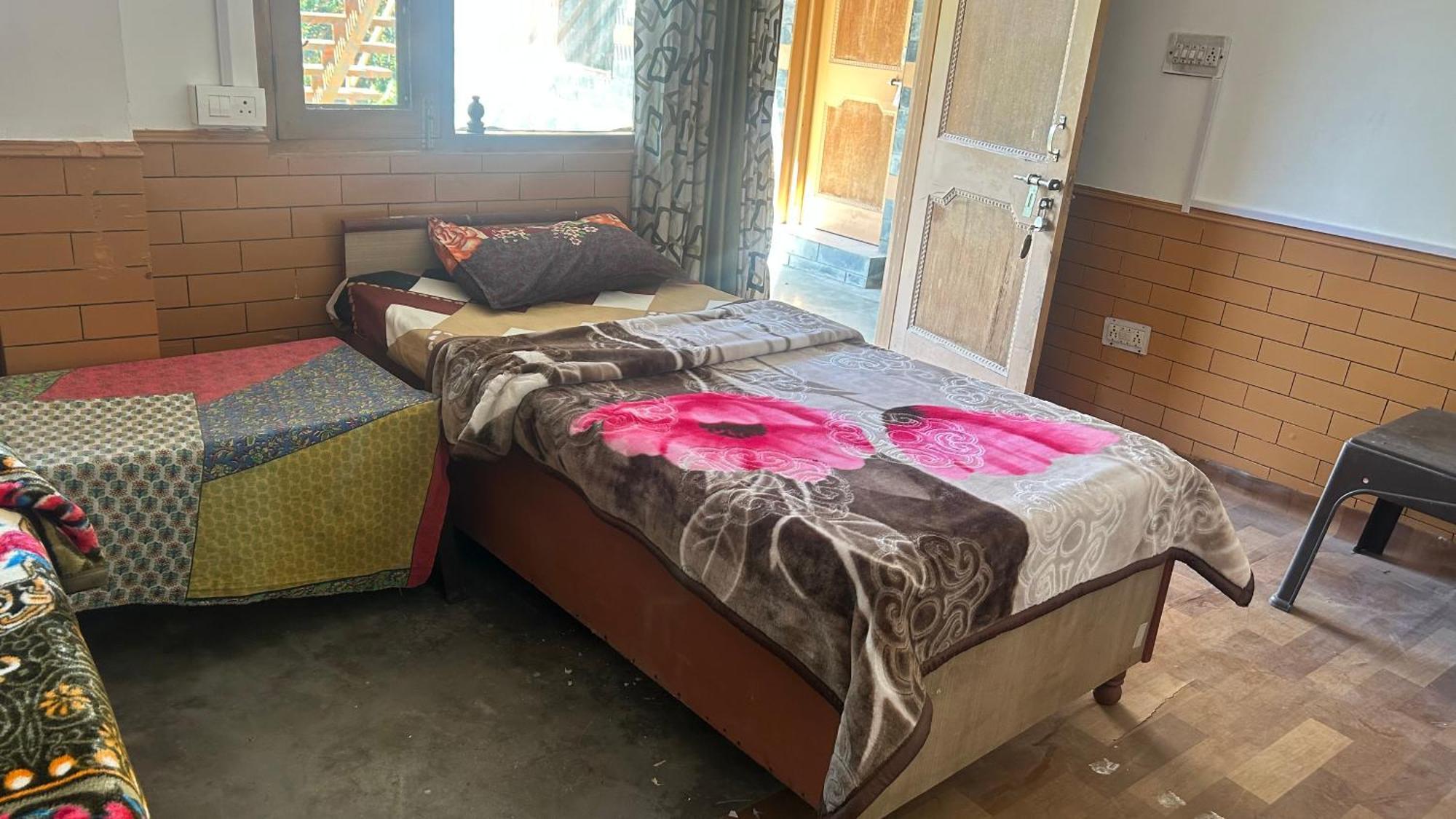 Sunface Homestay Manāli Εξωτερικό φωτογραφία